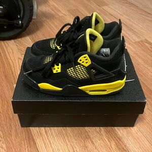 Jordan Retro 4 Yellow Thunder